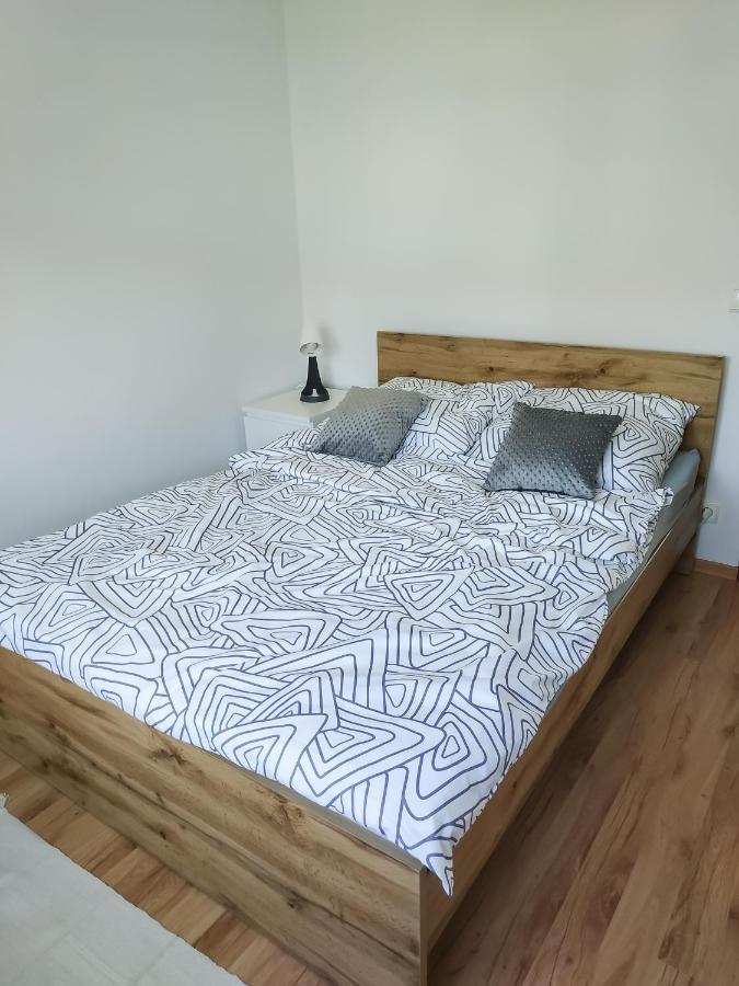 Uroczy Apartament Pod Skarpa Wadowice Exterior foto
